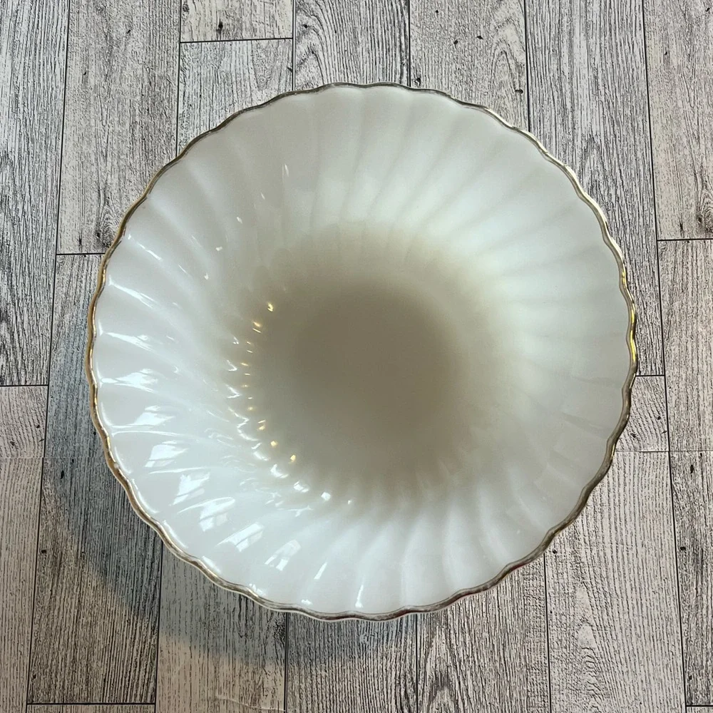 Vintage Anchor‎ Hocking Fire King Swirl Serving Veggie Bowl 8 1/2